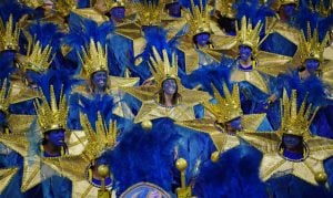 Águia de Ouro vence o carnaval de SP com enredo sobre educação