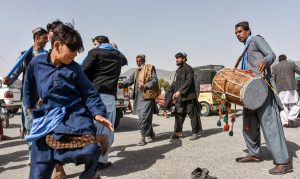 Primeiro dia de trégua parcial histórica no Afeganistão é respeitado