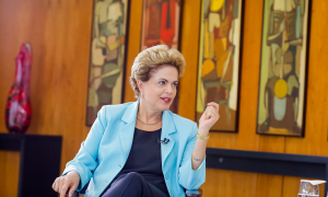 Dilma Rousseff acusa Pedro Bial de machismo por críticas a Petra Costa