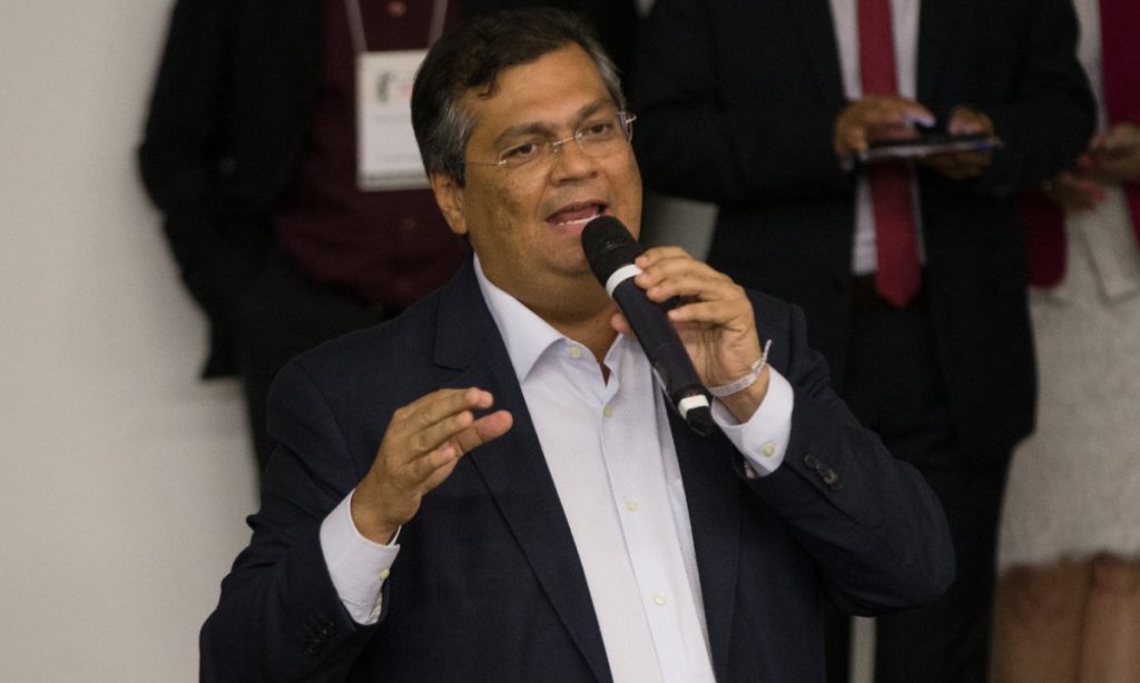 Dino vai à Justiça contra o cancelamento do Censo 2021