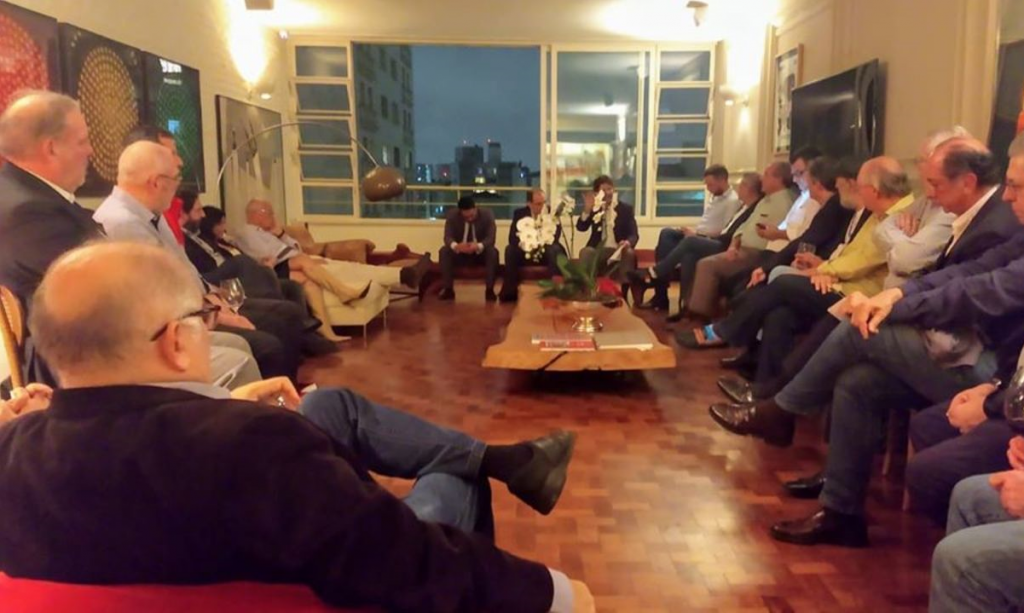 Frente de 14 partidos fará ato que mira Abraham Weintraub