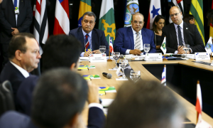 Governadores assinam carta com críticas a declarações de Bolsonaro