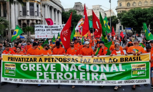 Greve dos petroleiros: Justiça suspende demissões no Paraná, diz FUP