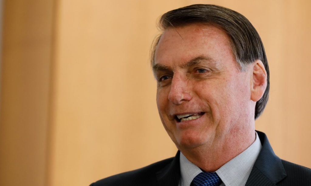 “Sou imbrochável”, diz Bolsonaro ao negar preocupação com reeleição