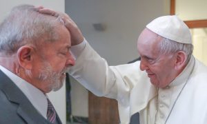 Após encontro com papa, Lula espera voltar ao Brasil mais disposto para lutar