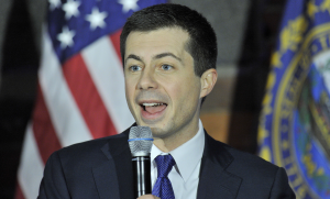 Buttigieg lidera primárias democratas de Iowa, em contagem parcial