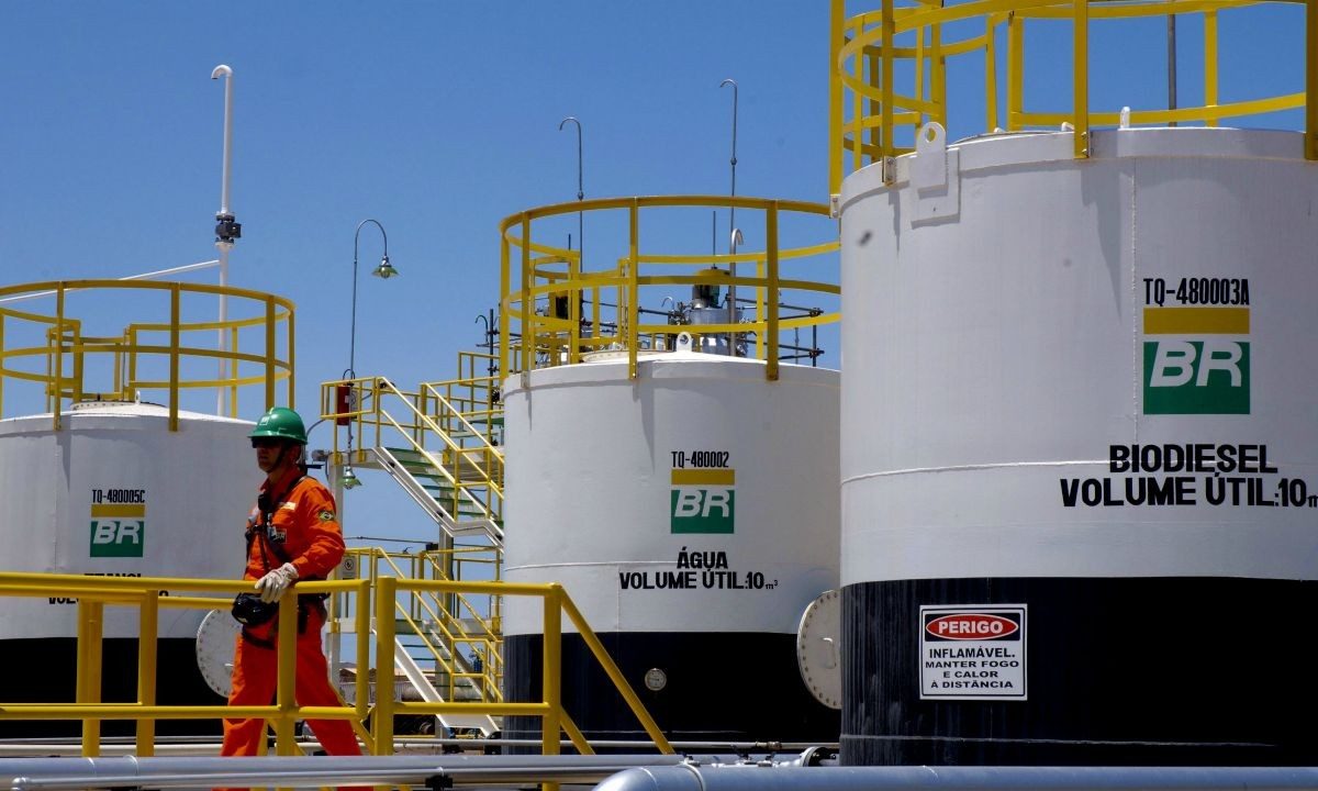 Greve: petroleiros paralisam atividades em 15 plataformas e refinarias