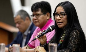 Secretária de Saúde Indígena de Bolsonaro limpa gavetas e deve deixar o governo