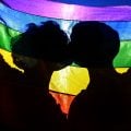 Os principais avanços e os maiores retrocessos da luta LGBT+ no mundo, segundo historiadora americana