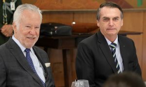 Bolsonaro endossa vídeo que ironiza povo brasileiro em relação a japoneses