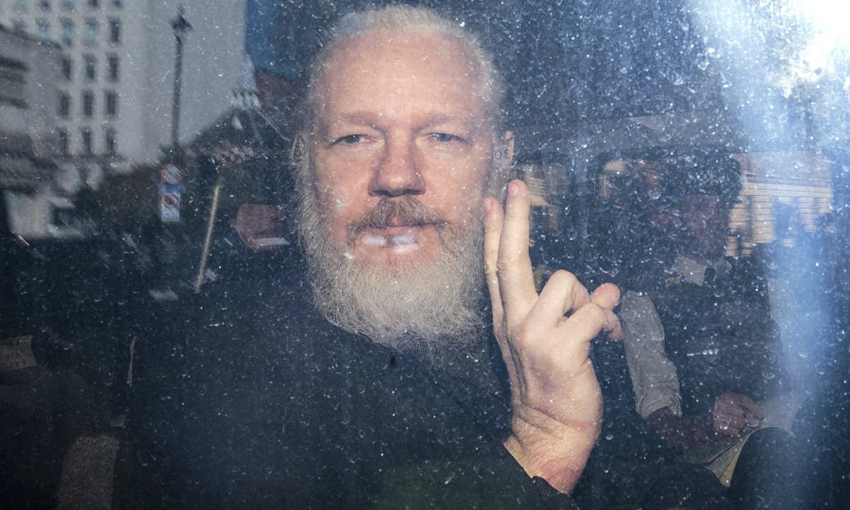 A caça às bruxas internacional de Julian Assange - CartaCapital