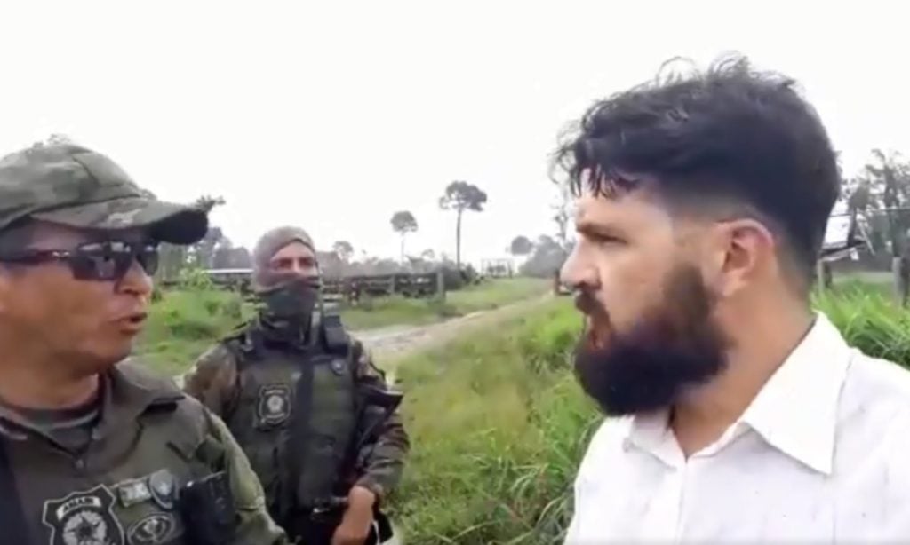 Antropólogo bolsonarista grava própria prisão após invadir terras indígenas
