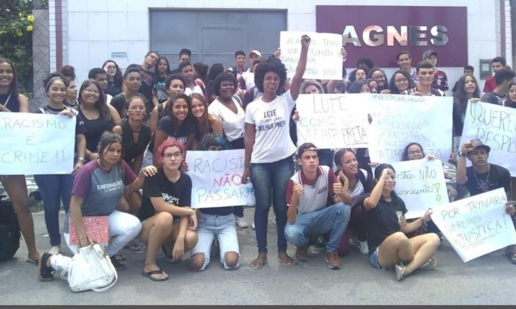 Diretora de escola sugere usar ‘chicote do bom’ contra professora negra