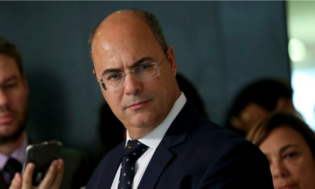 Witzel suspende a entrada de ônibus de estados com circulação local de coronavírus