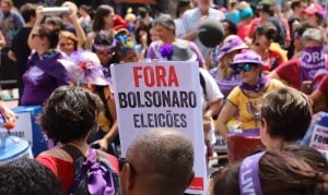 Ato do 8M na Avenida Paulista tem críticas a Bolsonaro 
