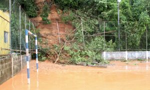 Baixada Santista tem 47 desaparecidos e 32 mortos após deslizamentos