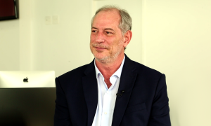 “Brasil é Boeing comandado por chimpanzé metido a engraçadinho”, diz Ciro Gomes