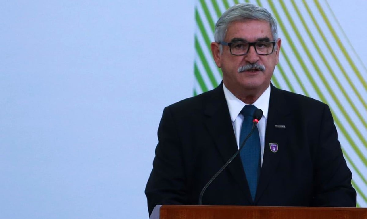 Militar diz ter sido demitido por resistir a nomear amigo de Flávio Bolsonaro
