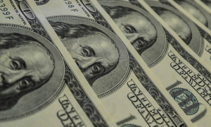 Dólar ultrapassa R$ 5,40 com perspectiva de corte de juros