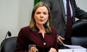 Gleisi atribui atraso na PEC da Transição a ‘falta de articulação’ no Senado