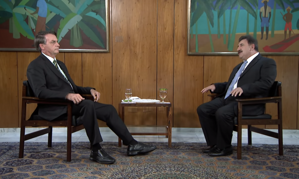 Bolsonaro reclama de fechamento de igrejas: “Providências absurdas”