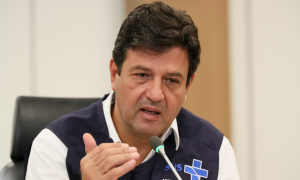 Ministro da Saúde defende o adiamento das eleições municipais de 2020