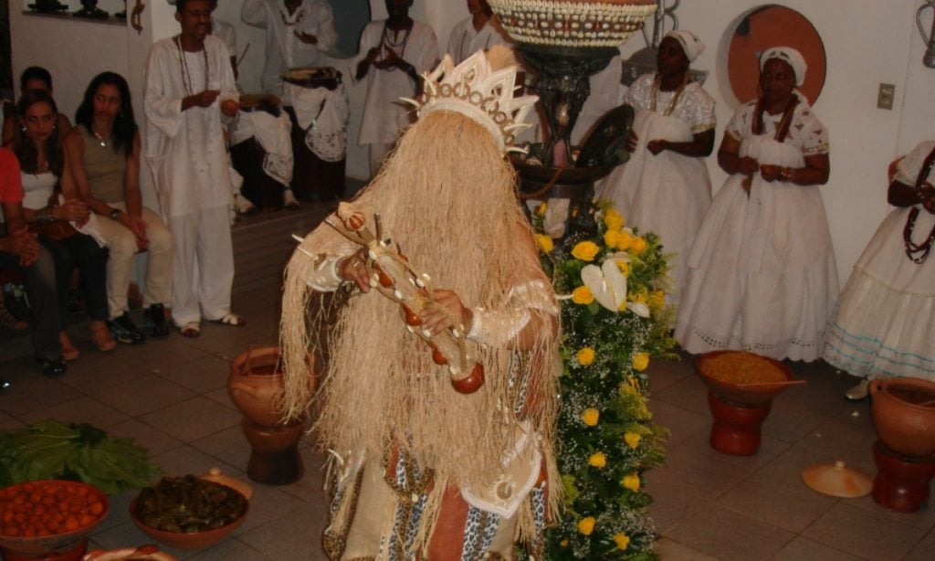 Omolu: o poder das divindades da terra nos terreiros no mês de agosto