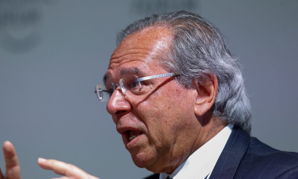 Guedes chama Marcos Pontes de burro e se pergunta o que faz no governo, diz jornal