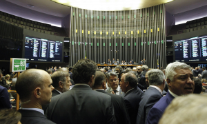 Congresso suspende sessão que analisa veto a Orçamento Impositivo