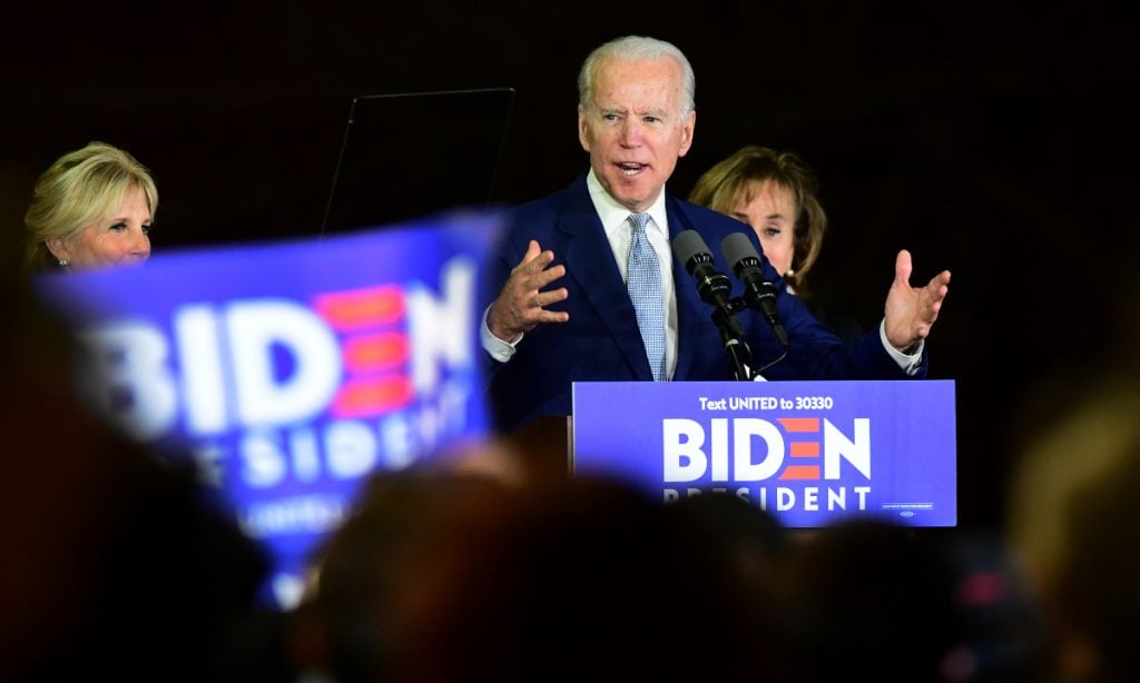 Negativa de Trump em admitir a derrota é ‘um constrangimento’, diz Biden