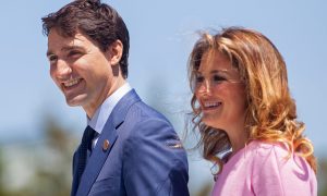 Primeira-dama canadense é diagnosticada com coronavírus