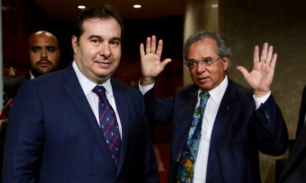Maia critica plano de Guedes para conter crise: “Não tem quase nada”