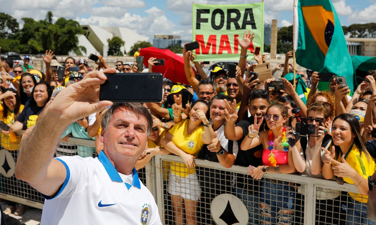 Presidente Jair Bolsonaro participa de manifestações - Foto: AFP 