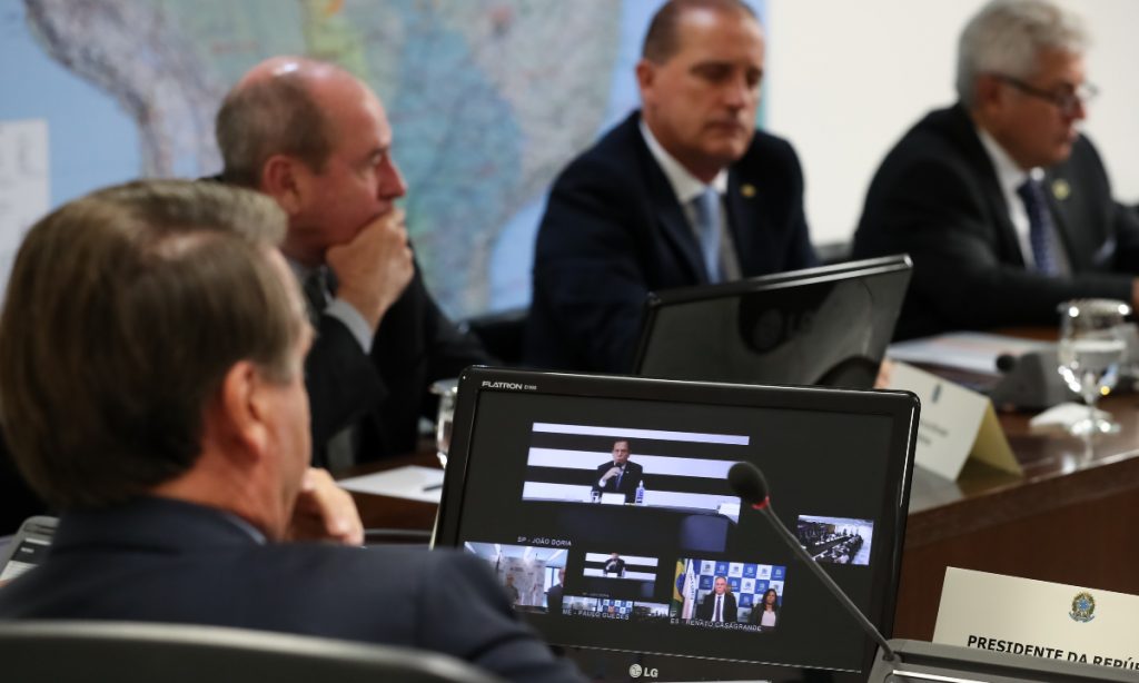 Em reunião tensa, Doria fala em processar governo e Bolsonaro ataca o tucano