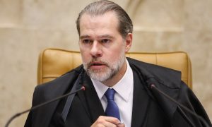 Toffoli rejeita pedido de investigação de Bolsonaro contra Moraes