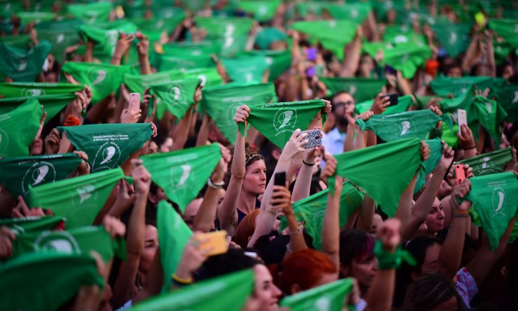 Legalização do aborto na Argentina: entre a religião e a realidade