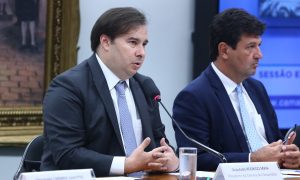 Coronavírus: Rodrigo Maia anuncia restrição de circulação no Congresso