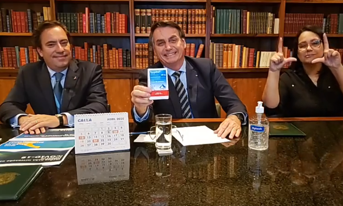 Governo insistiu no envio de cloroquina a estados e municípios
