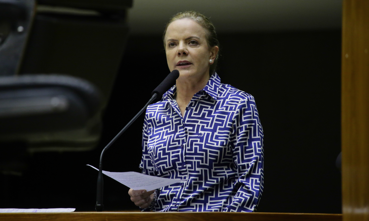 PT move ações na Justiça contra Bolsonaro, Moro e Carla Zambelli
