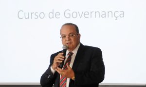 Aposta bolsonarista, Distrito Federal anuncia fim da quarentena