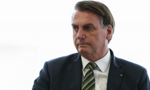 MPF processa governo por campanha de Bolsonaro pelo fim do isolamento