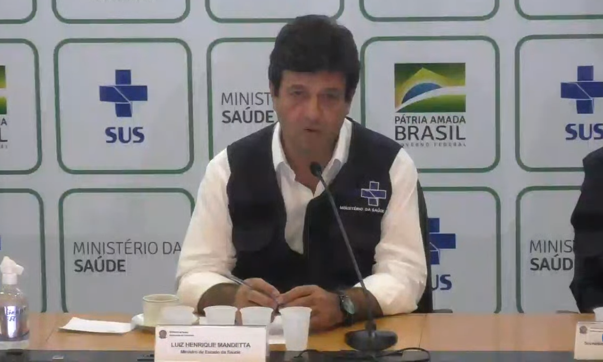 Mandetta diz que fica no cargo, mas reclama de clima de angústia no Ministério da Saúde