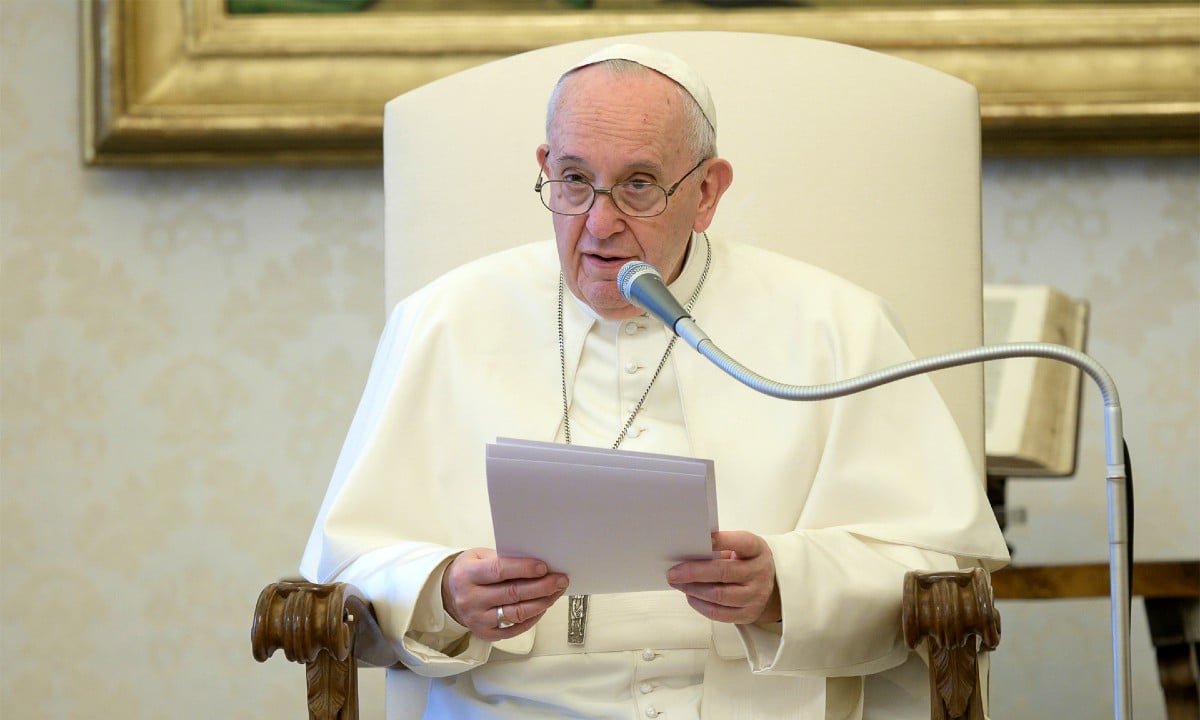 Chegou a hora de parar de “poluir e depredar” a Terra, diz Papa Francisco