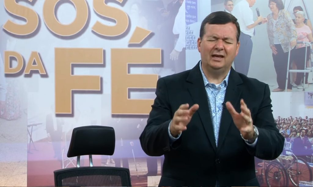 Programas religiosos defendem templos abertos e fé contra coronavírus