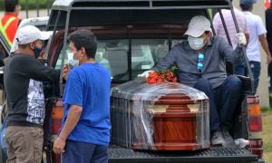 Equador retira quase 800 corpos de residências em Guayaquil, foco da pandemia