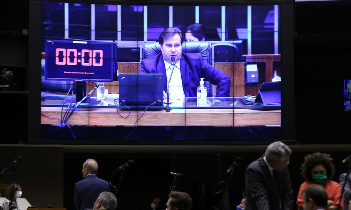 Câmara aprova linha de crédito para socorrer micro e pequenas empresas