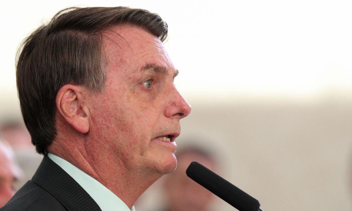 Bolsonaro é investigado pelo MPF por interferência no Exército