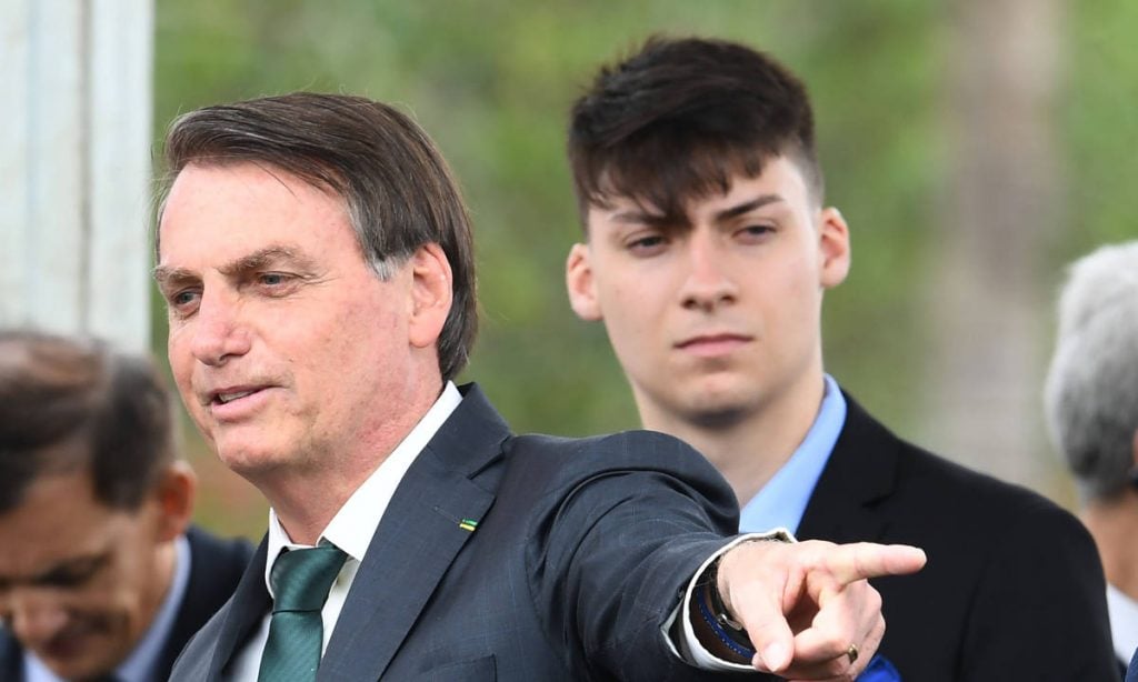 Justiça manda derrubar sigilos de reuniões de Jair Renan Bolsonaro, diz site