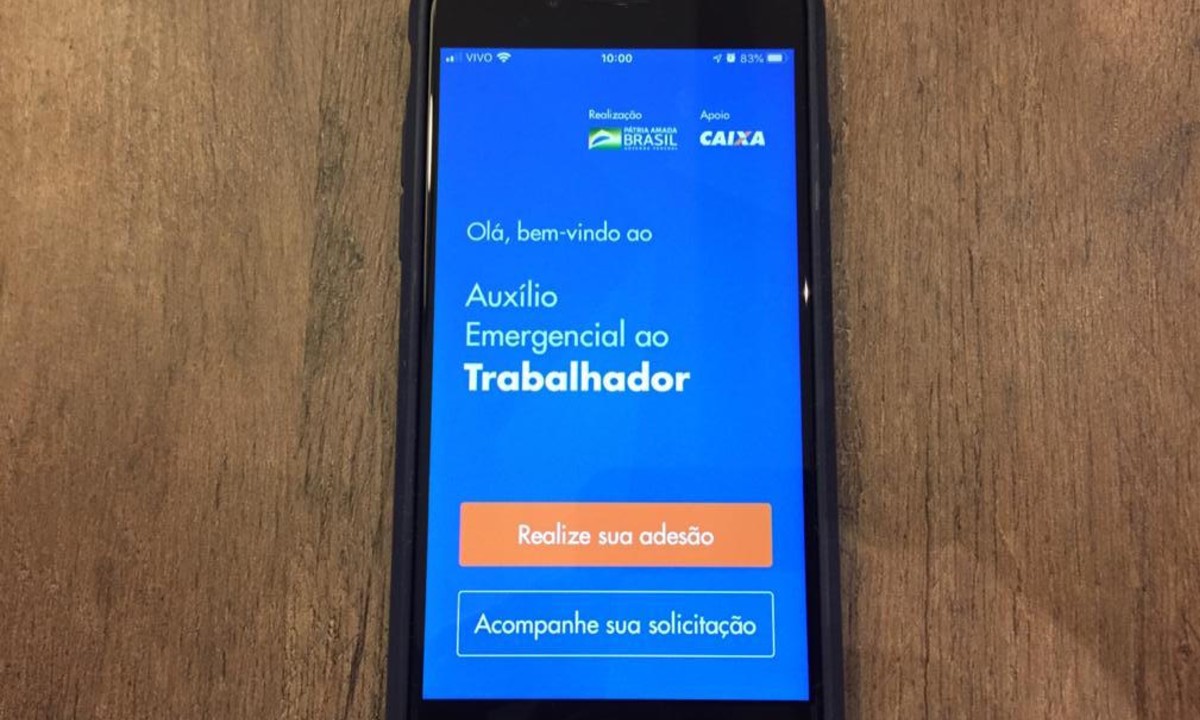 Mães menores de idade já podem pedir auxílio emergencial, diz Caixa