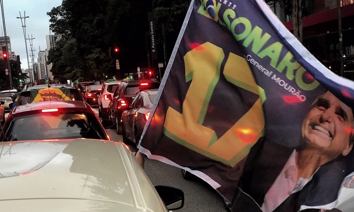 E agora, como ficam as “psicografias” que diziam ser Jair o Messias e Moro o venerando?